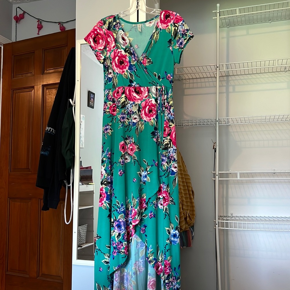 Size Small Maxi Wrap Floral Dress